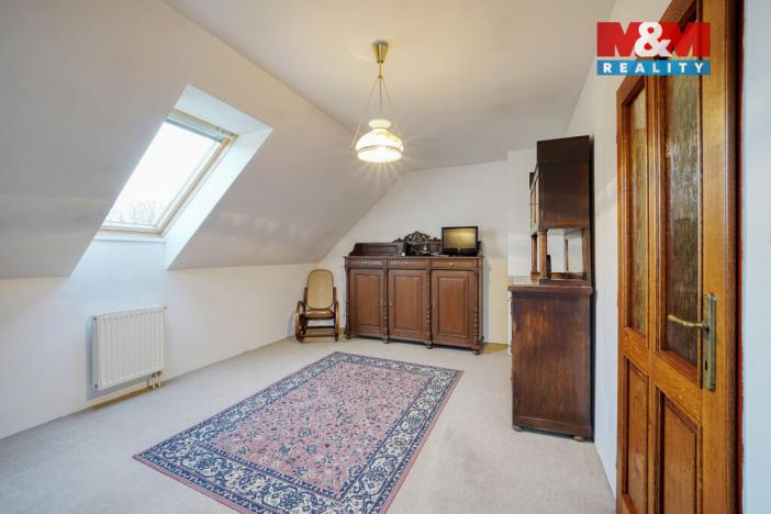 Prodej rodinného domu, Veleň - Mírovice, Na návsi, 478 m2