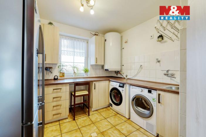 Prodej rodinného domu, Veleň - Mírovice, Na návsi, 478 m2