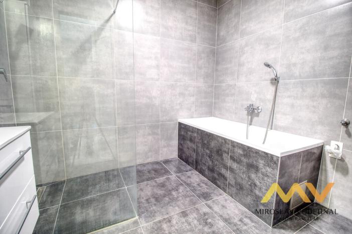 Pronájem bytu 4+kk, Hradec Králové - Nový Hradec Králové, Čajkovského, 82 m2