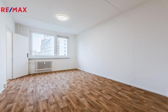 Pronájem bytu 1+kk, Praha - Troja, Sosnovecká, 29 m2