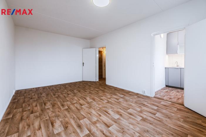 Pronájem bytu 1+kk, Praha - Troja, Sosnovecká, 29 m2