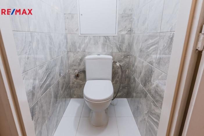 Pronájem bytu 1+kk, Praha - Troja, Sosnovecká, 29 m2