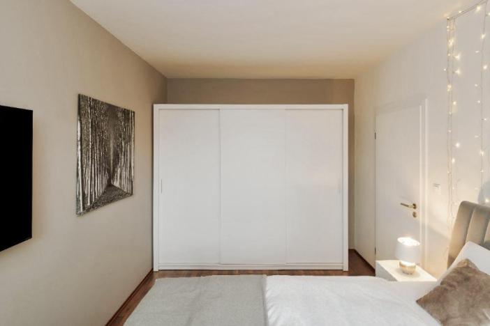 Pronájem bytu 2+kk, Praha - Žižkov, Biskupcova, 54 m2