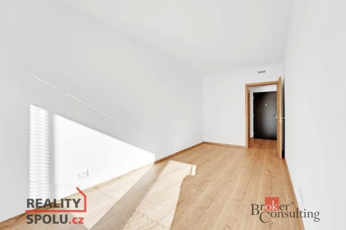 Pronájem bytu 2+kk, Praha - Vysočany, Kolbenova, 53 m2