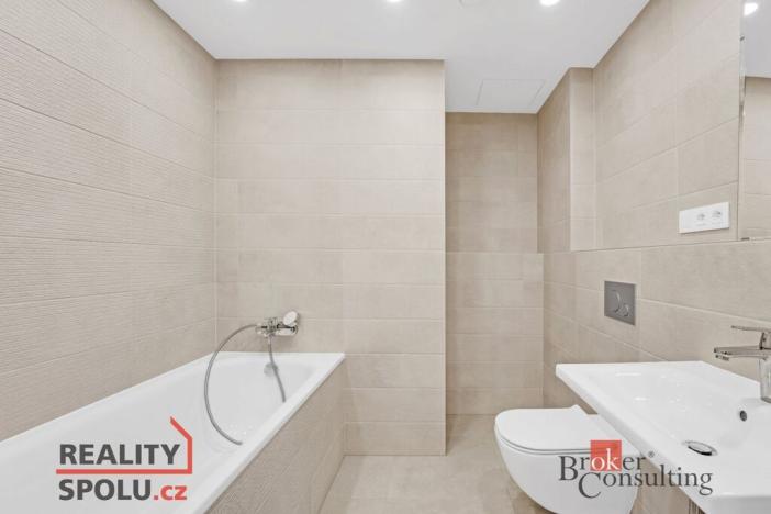 Pronájem bytu 2+kk, Praha - Vysočany, Kolbenova, 53 m2