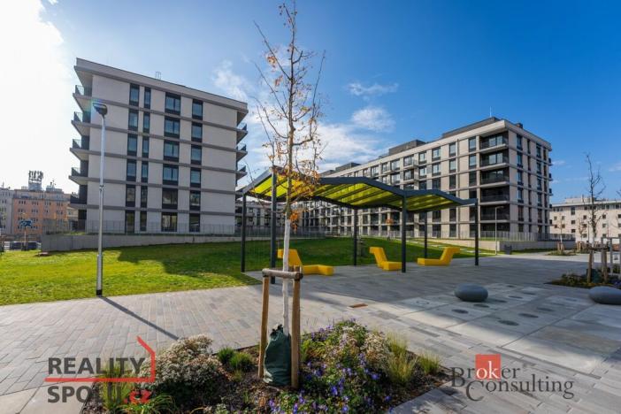 Pronájem bytu 2+kk, Praha - Vysočany, Kolbenova, 53 m2