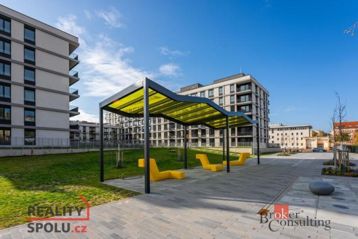 Pronájem bytu 2+kk, Praha - Vysočany, Kolbenova, 53 m2