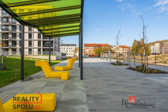 Pronájem bytu 2+kk, Praha - Vysočany, Kolbenova, 53 m2