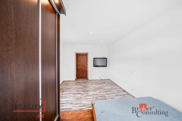 Prodej bytu 2+kk, Plzeň - Jižní Předměstí, Politických vězňů, 57 m2