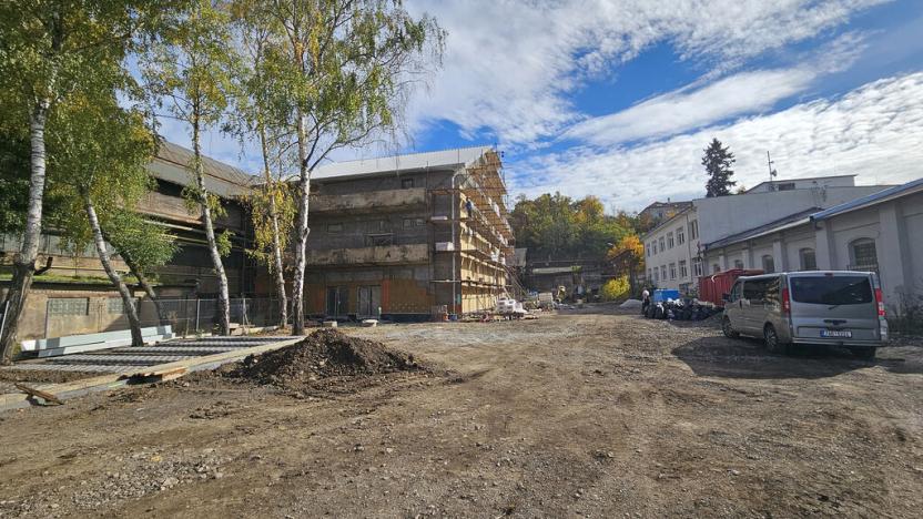 Pronájem skladu, Králův Dvůr, Tovární, 1000 m2