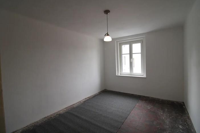 Prodej bytu 2+1, Karlovy Vary, Nejdecká, 61 m2