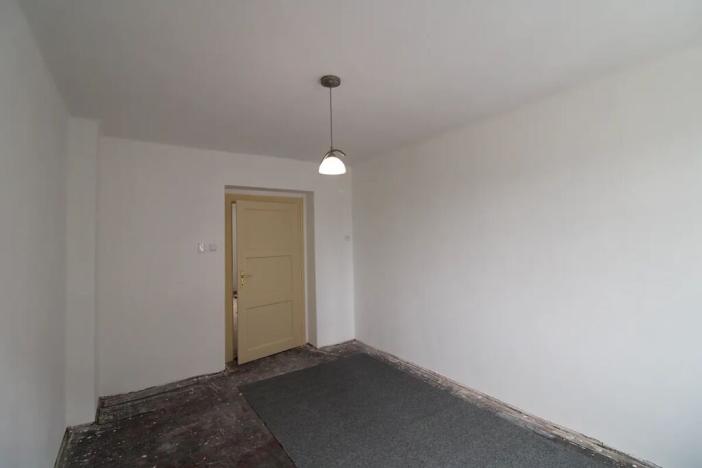 Prodej bytu 2+1, Karlovy Vary, Nejdecká, 61 m2