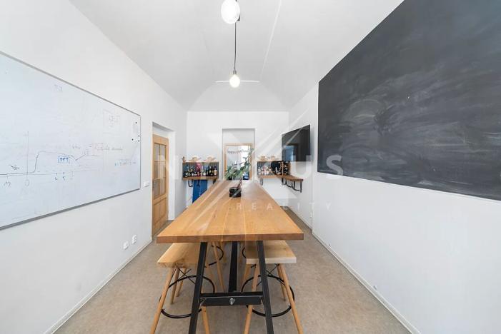 Pronájem kanceláře, Praha - Holešovice, Bubenská, 84 m2