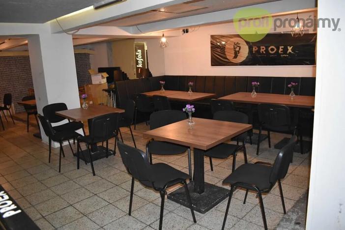 Pronájem komerční nemovitosti, Holešov, nám. Dr. E. Beneše, 220 m2