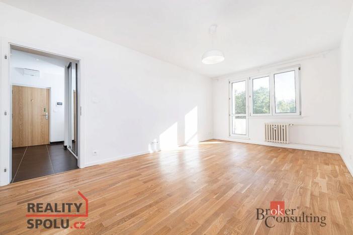 Pronájem bytu 2+1, Praha - Břevnov, Šantrochova, 54 m2