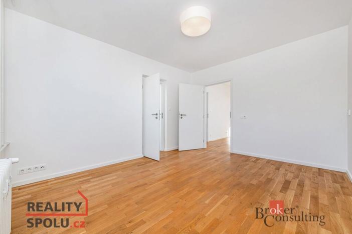 Pronájem bytu 2+1, Praha - Břevnov, Šantrochova, 54 m2