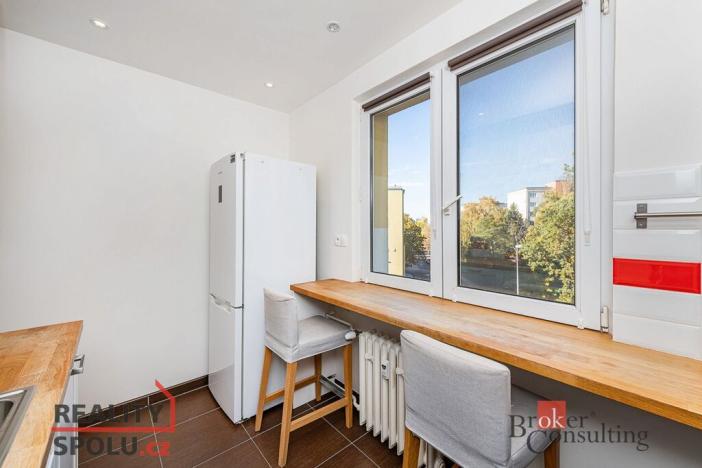 Pronájem bytu 2+1, Praha - Břevnov, Šantrochova, 54 m2