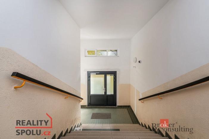 Pronájem bytu 2+1, Praha - Břevnov, Šantrochova, 54 m2