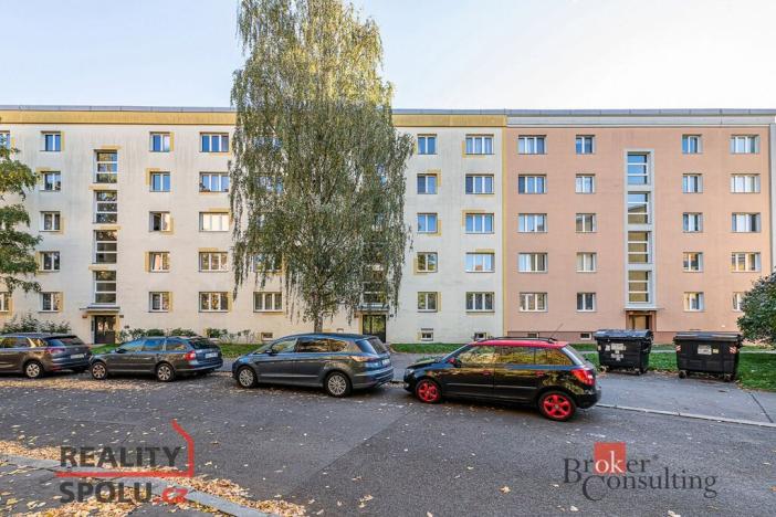 Pronájem bytu 2+1, Praha - Břevnov, Šantrochova, 54 m2