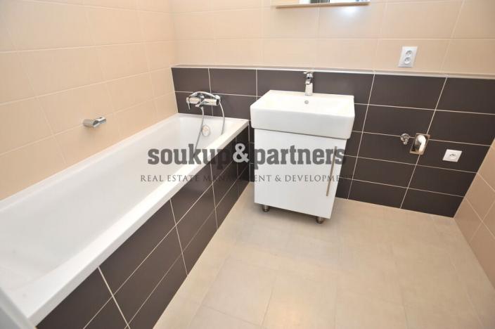 Pronájem bytu 3+kk, Praha, Devonská, 60 m2