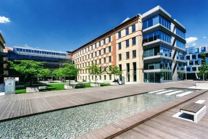 Pronájem kanceláře, Praha - Holešovice, Jankovcova, 653 m2
