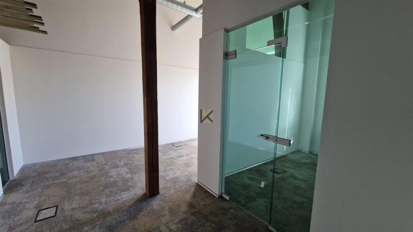 Pronájem kanceláře, Praha - Holešovice, Jankovcova, 354 m2