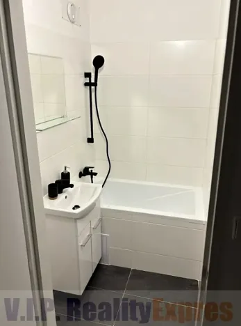 Prodej bytu 2+kk, Praha - Prosek, Jablonecká, 49 m2