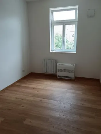 Pronájem bytu 2+kk, Praha - Nusle, Jaromírova, 43 m2