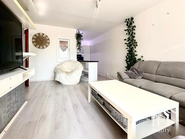 Pronájem bytu 2+kk, Praha - Petrovice, Jakobiho, 43 m2