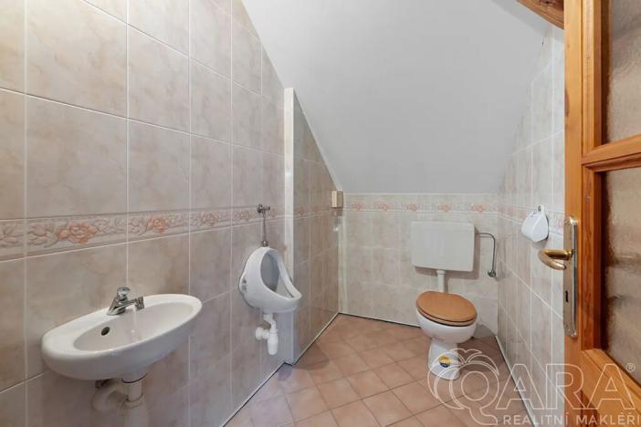 Prodej rodinného domu, Žernov, 220 m2