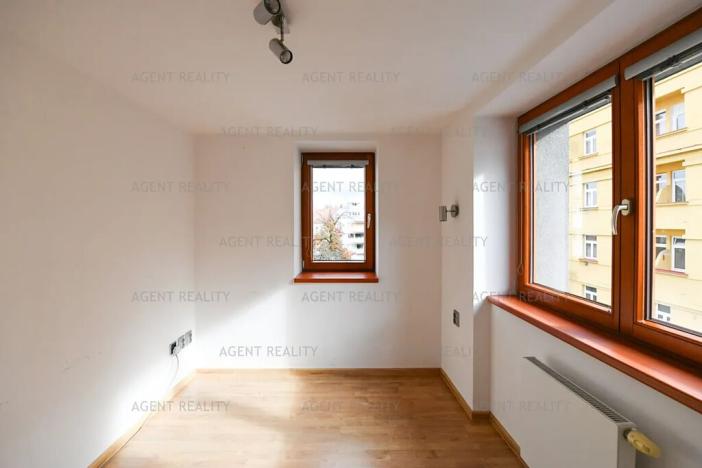 Pronájem bytu 3+kk, Praha - Břevnov, Za Strahovem, 56 m2