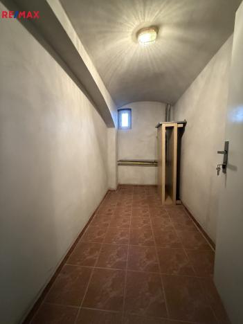 Pronájem komerčního pozemku, Opava, 1650 m2