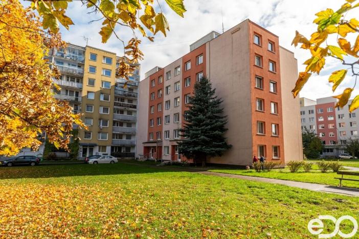 Prodej bytu 2+kk, Kladno, Vít. Nezvala, 44 m2