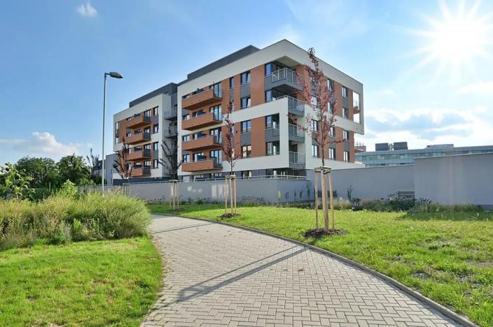 Pronájem garážového stání, Praha - Třebonice, K metru, 10 m2