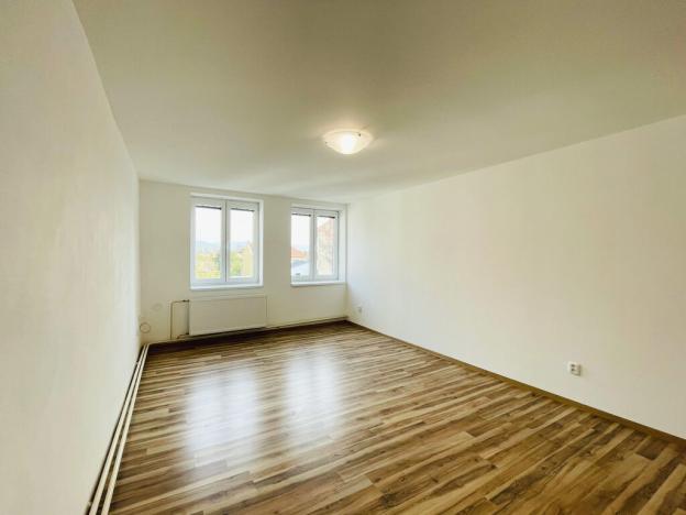 Pronájem bytu 2+1, Uničov, Masarykovo nám., 69 m2