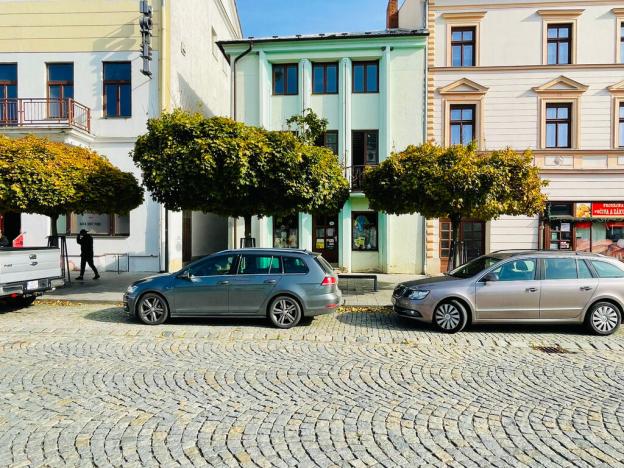 Pronájem bytu 2+1, Uničov, Masarykovo nám., 69 m2