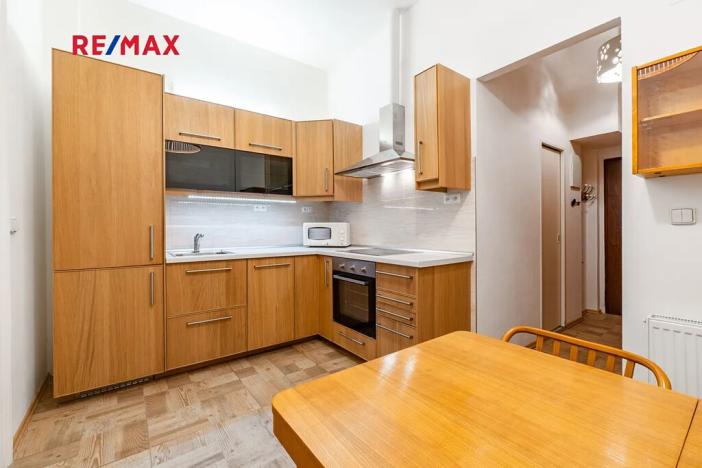 Pronájem bytu 1+1, Praha - Smíchov, Staropramenná, 40 m2