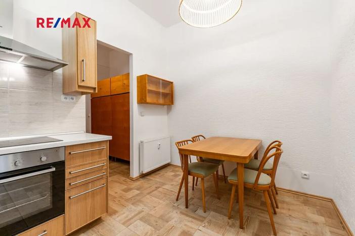 Pronájem bytu 1+1, Praha - Smíchov, Staropramenná, 40 m2