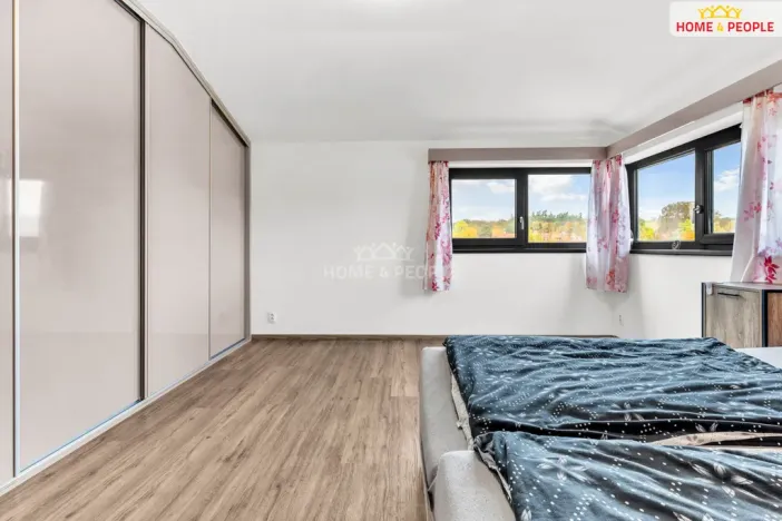 Prodej bytu 4+kk, Praha - Koloděje, Podzámecká, 125 m2