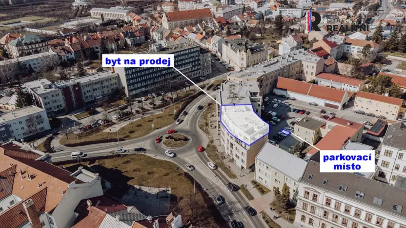 Prodej atypického bytu, Kroměříž, náměstí Míru, 178 m2