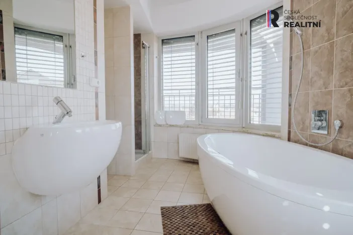 Prodej bytu 6+kk a větší, Kroměříž, náměstí Míru, 178 m2