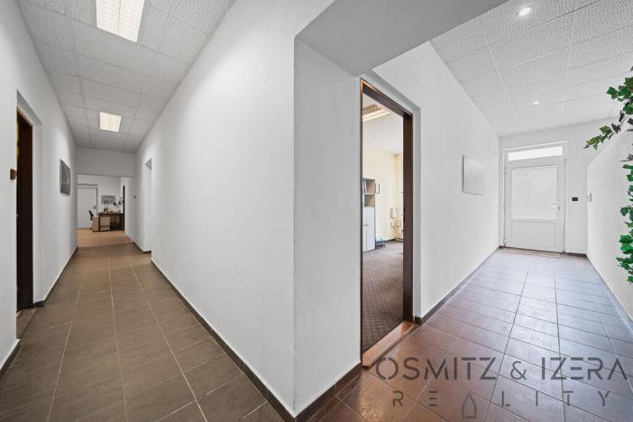 Prodej obchodního prostoru, Praha - Dolní Počernice, Nad rybníkem, 223 m2