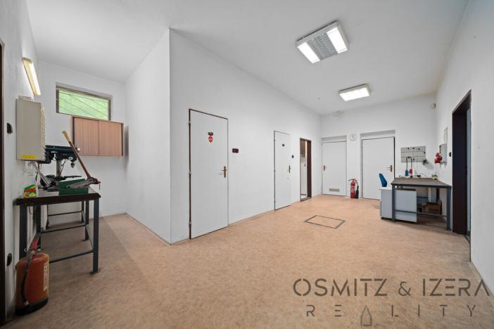 Prodej obchodního prostoru, Praha - Dolní Počernice, Nad rybníkem, 223 m2