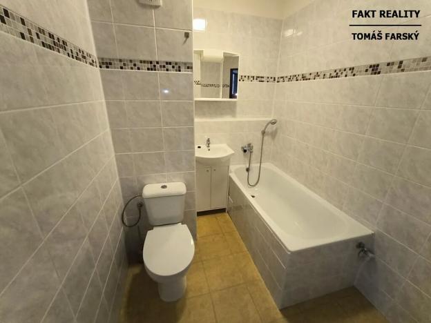 Pronájem bytu 1+kk, Děčín, Želenická, 25 m2