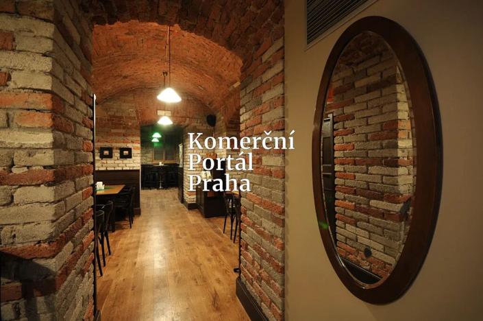 Pronájem restaurace, Praha - Smíchov, Radlická, 488 m2