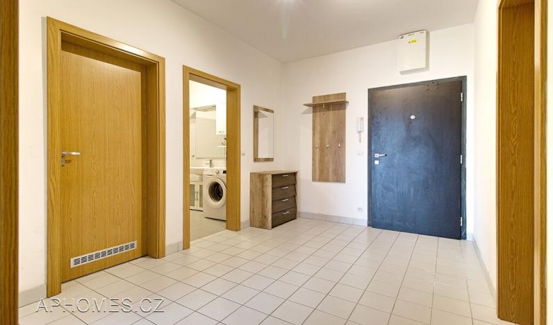 Pronájem bytu 2+kk, Praha - Holešovice, U Uranie, 70 m2