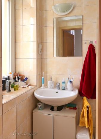 Pronájem bytu 1+1, Praha - Smíchov, Kováků, 35 m2