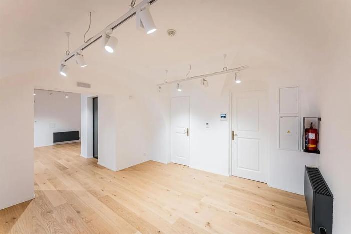 Pronájem obchodního prostoru, Praha - Malá Strana, Vlašská, 98 m2