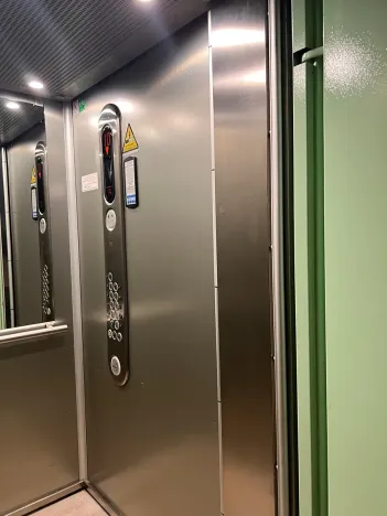 Prodej bytu 3+kk, Karlovy Vary, Západní, 59 m2