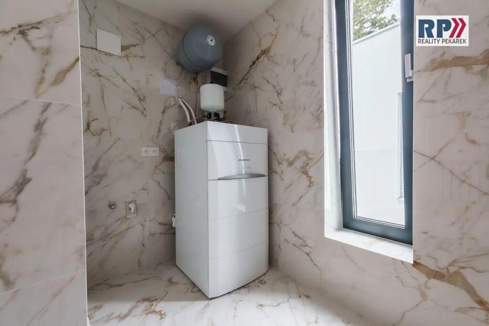 Prodej vily, Praha - Klánovice, U trativodu, 146 m2